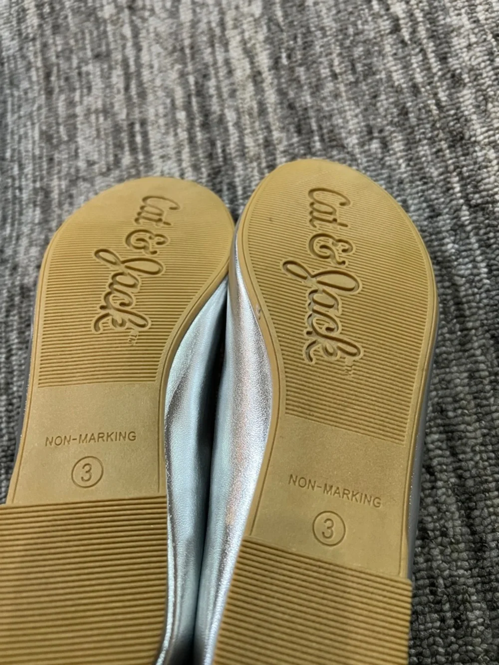 Cat & Jack Kids' Diana Slip-On Ballet Flats Size 3 - Picture 6 of 7